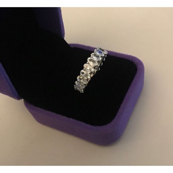 Gorgeous New 5.5 Ct Oval Cut Sim Diamond Eternity Band Ring Sz 8~925 Sterling - Picture 2 of 6